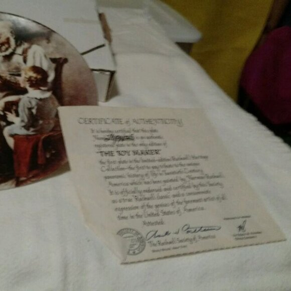 Norman Rockwell The Toy Maker Plate with Certificate and Original Box - Picture 9 of 9